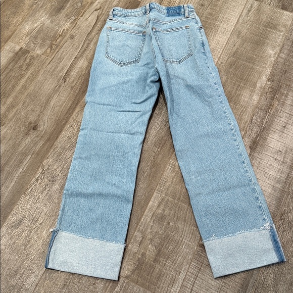 Abercrombie & Fitch The 90’s Relaxed High Rise  Light Blue Women's Jeans 27/4 - Picture 5 of 5
